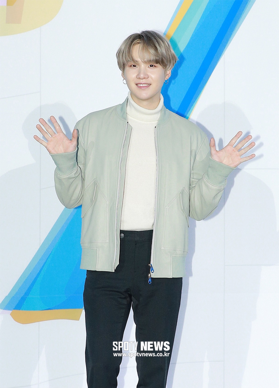 [포토S] 방탄소년단 슈가, 사랑스러운 손인사!
