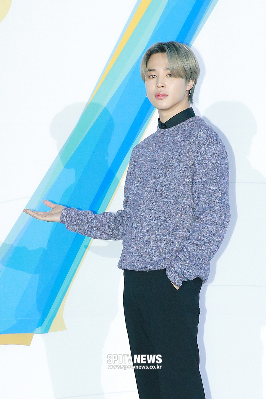 [포토S] 방탄소년단 지민, '정규 4집으로 돌아왔어요'