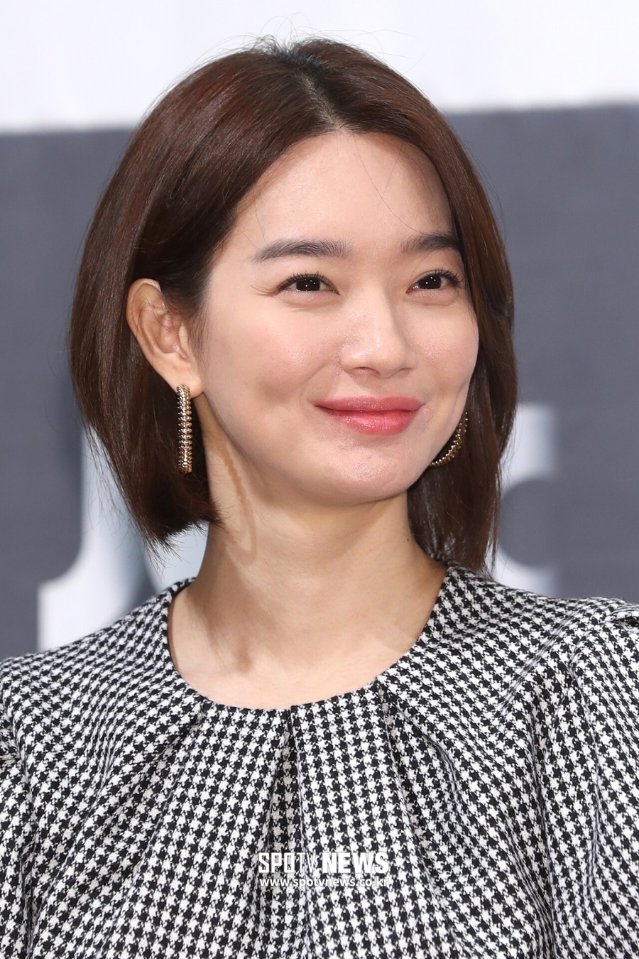 "의료진·취약계층 위해 써달라" 신민아, 코로나19  위기에 1억 기부[공식]