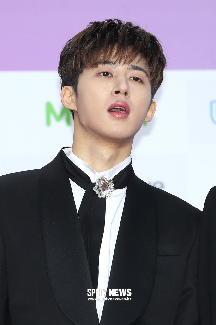 '마약 음성' 비아이, 아이콘으로 복귀?…'아이콘 음반참여→마스크 기부' 조명[종합]