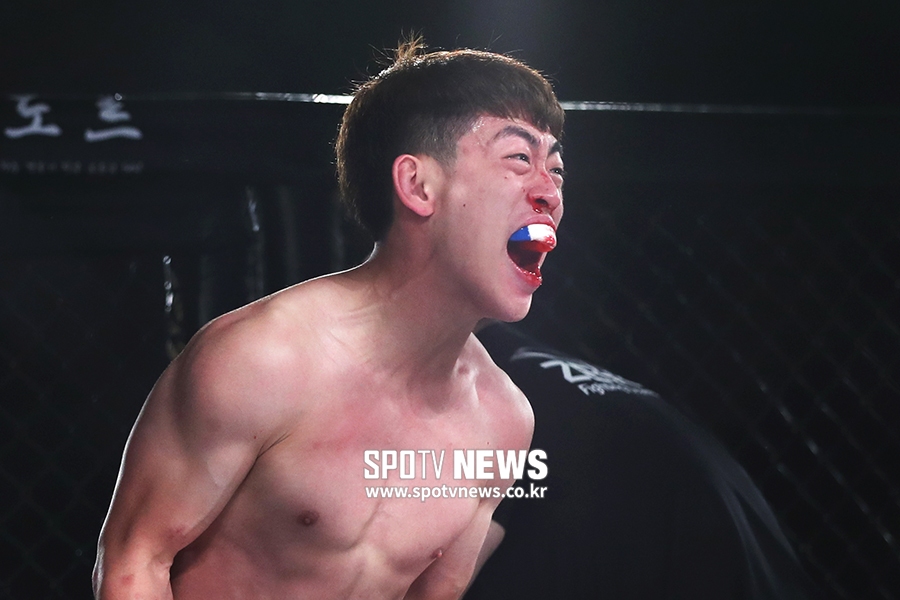 [포토S] 조민수, '이보다 더 짜릿할 수 없다!'