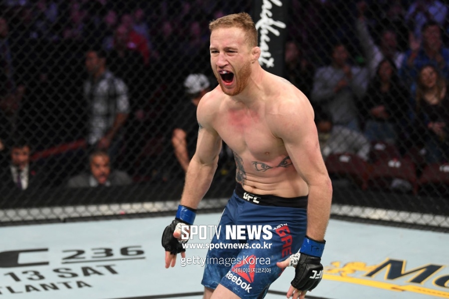 [정오의 UFC] "게이치는 맥그리거에게 큰 위협" UFC 해설 위원