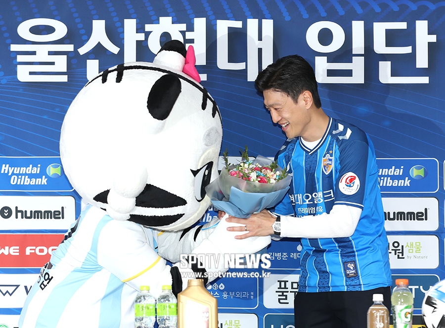 [포토S] 이청용, '아기 호랑이 고마워'