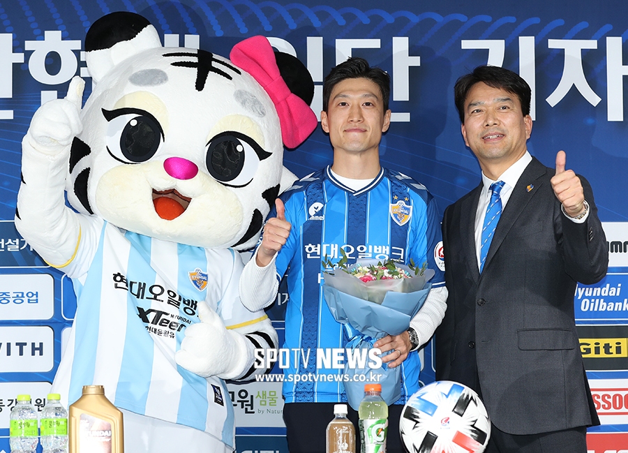 [포토S] 돌아온 이청용, 최고 대우로 울산 입단