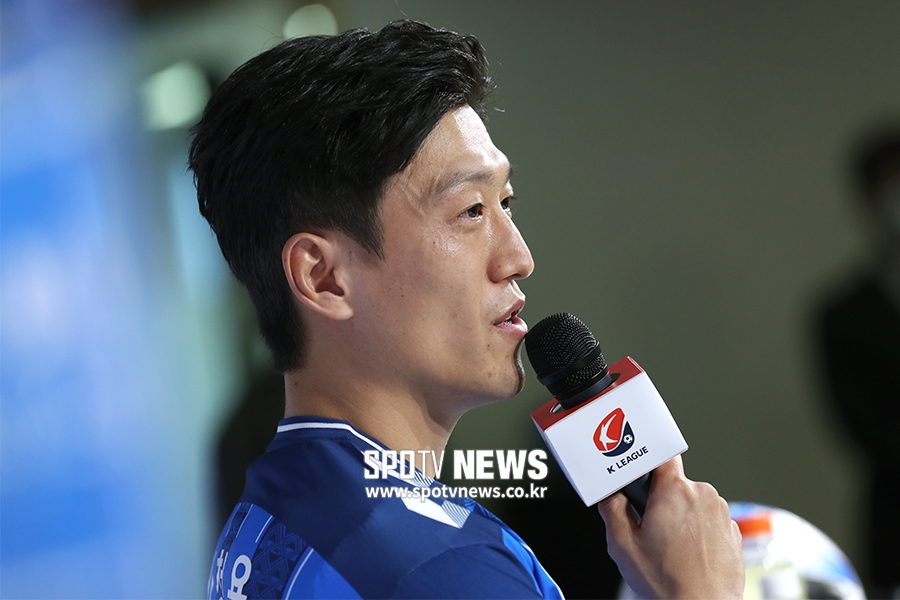 [포토S] 이청용, "더 늦기 전에 오고 싶었다"