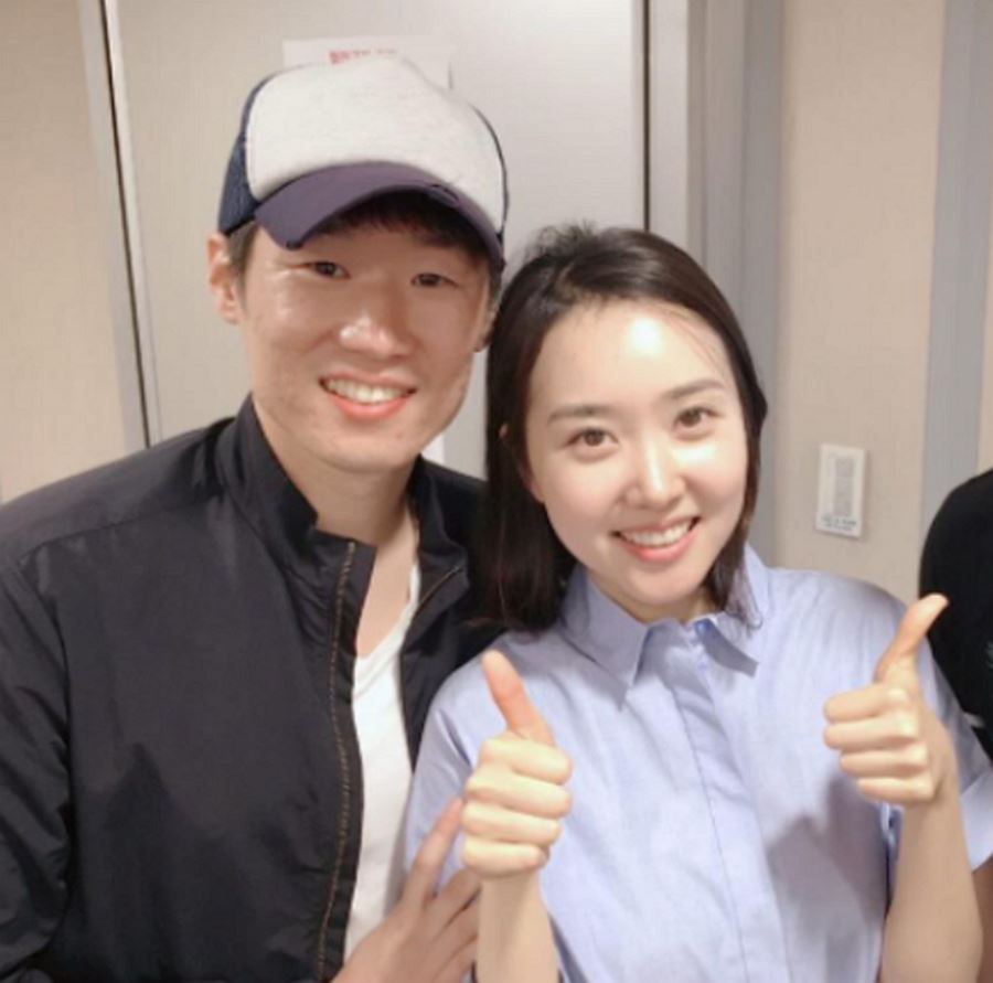 박지성♥김민지 부부, 英서 1억원 기부 "코로나19 피해 아동 위해 써달라"