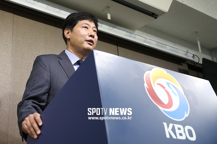 [포토S] '프로야구 개막 연기, 무관중도 고려'