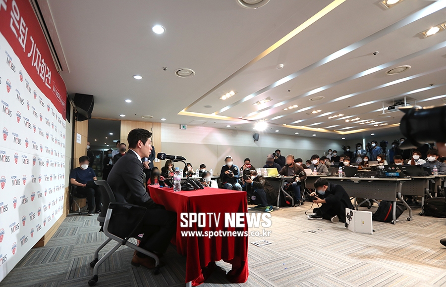 [포토S] 은퇴 기자회견 갖는 양동근