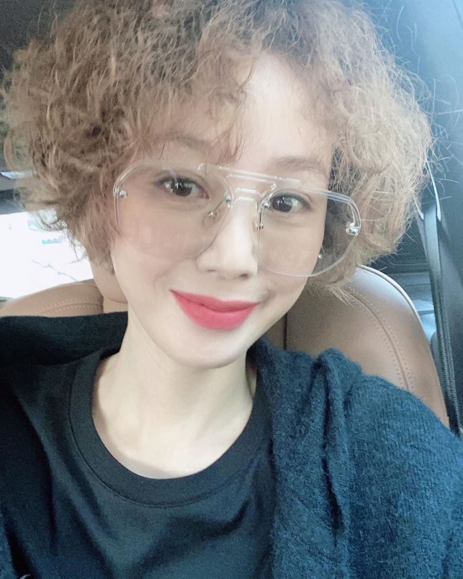 김성령, 50대에 '푸들 머리' 변신→동료들도 '깜놀'…"완전 대박"