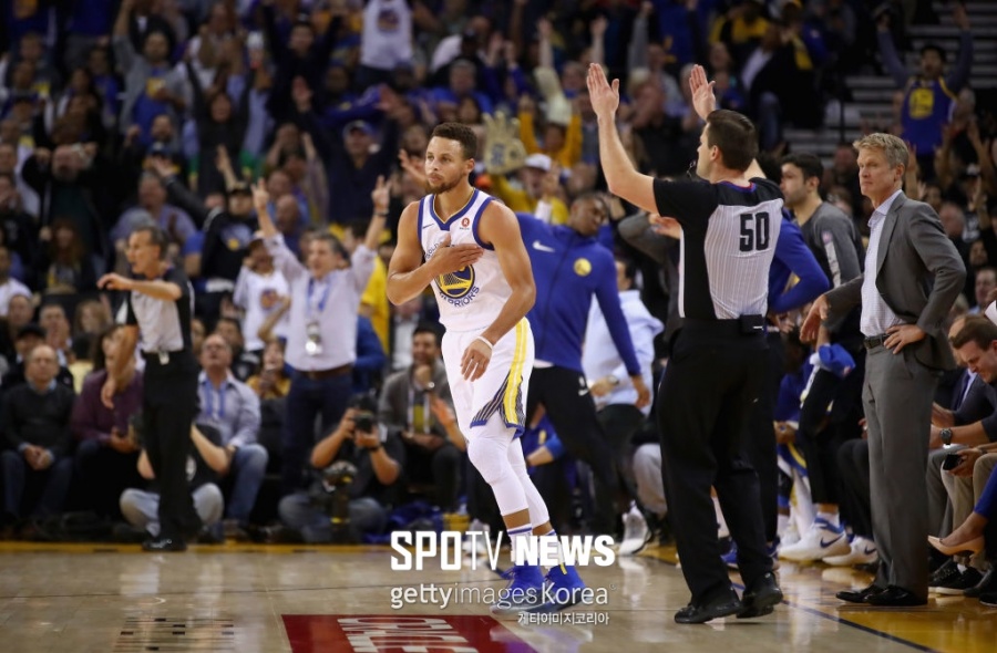 최근 20년간 NBA 최고의 MVP는? 2015-16시즌의 커리