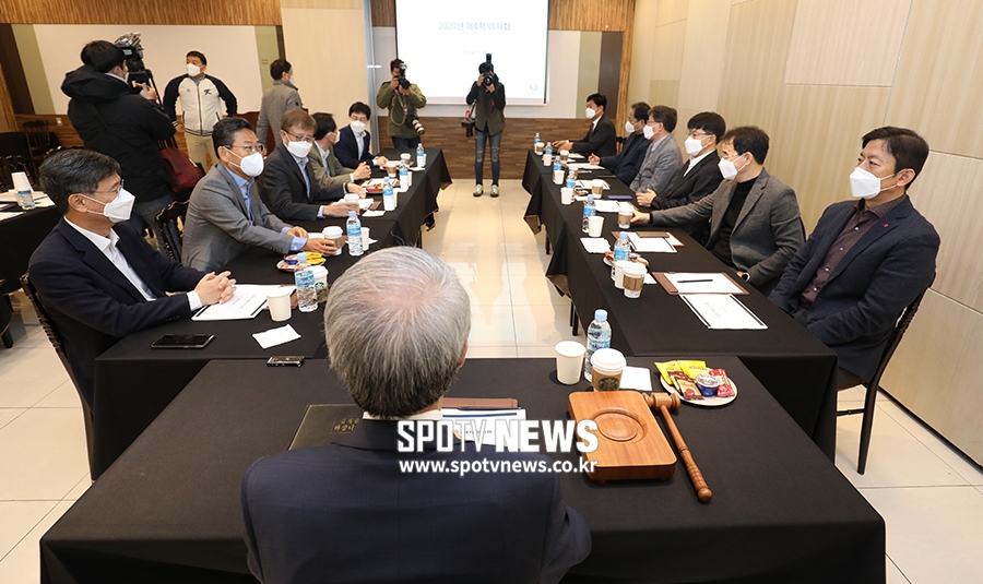 [포토S] 코로나 이겨내고 프로야구 개막할까?