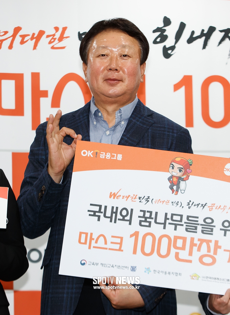 [포토S] 포즈 취하는 선동열 감독