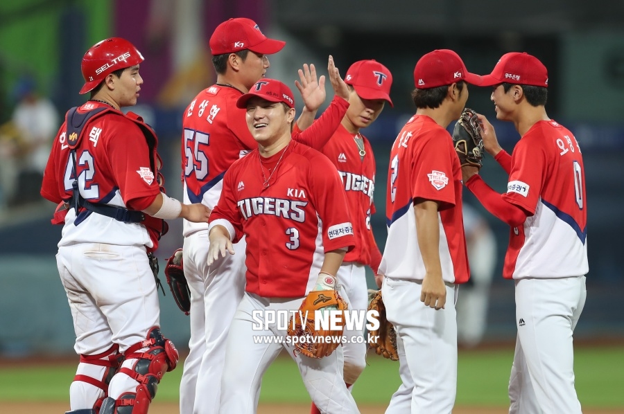 "KIA, KBO 양키스·롯데 최고 인기팀" 美 매체 10개 구단 소개