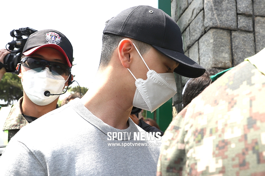 [포토S] 육성재, 국방의 의무를 다하기 위해