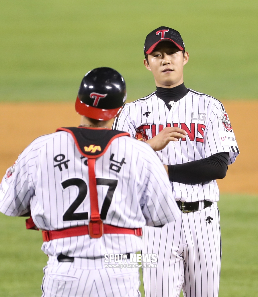 [포토S] 이상규-유강남, 9-5 승리