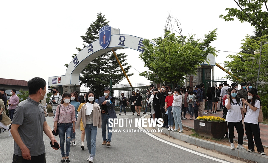 [포토S] 수호, 육군 관계자의 협조 받아 조용히 입대