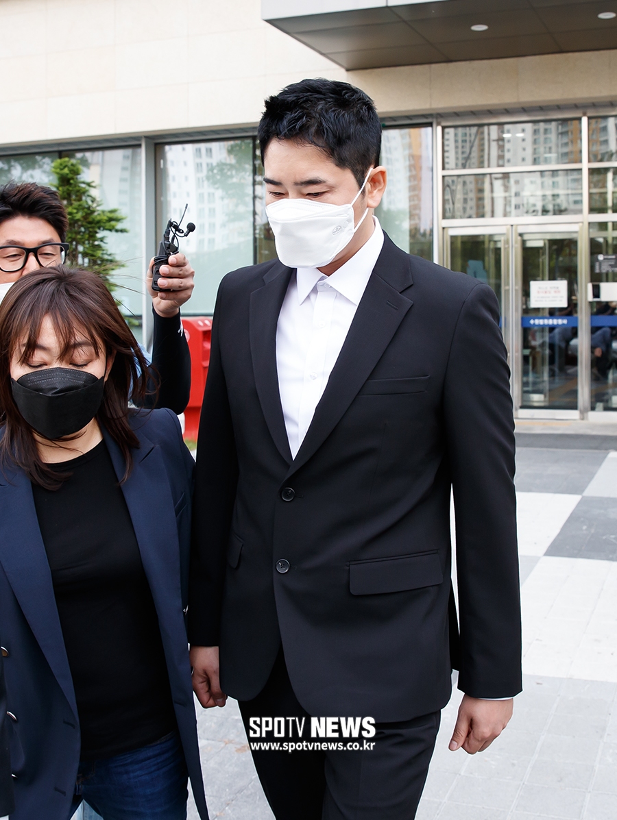 [포토S] 성폭행 혐의 공판 마친 강지환