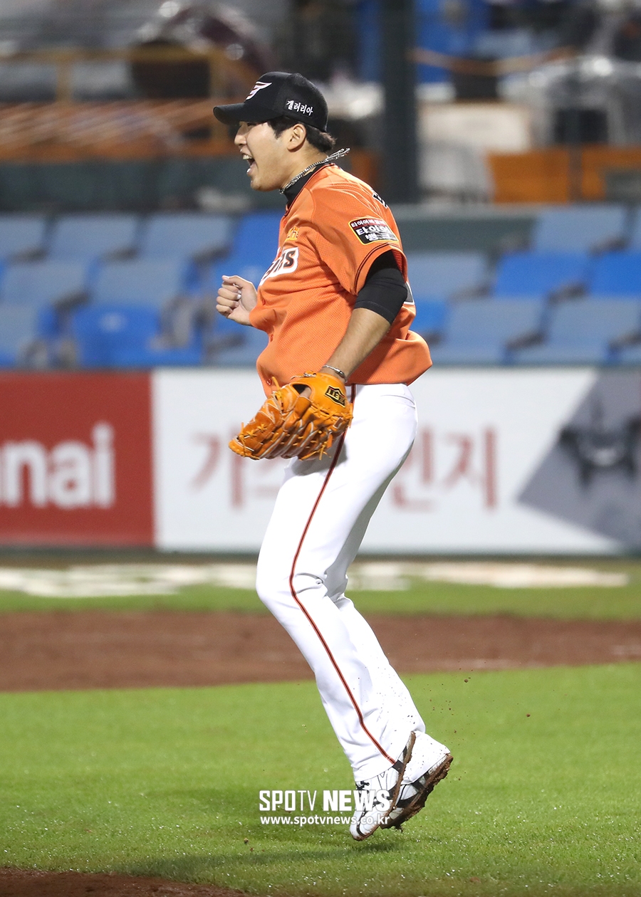 [포토S] 박상원, 극적으로 위기 막고 포효!