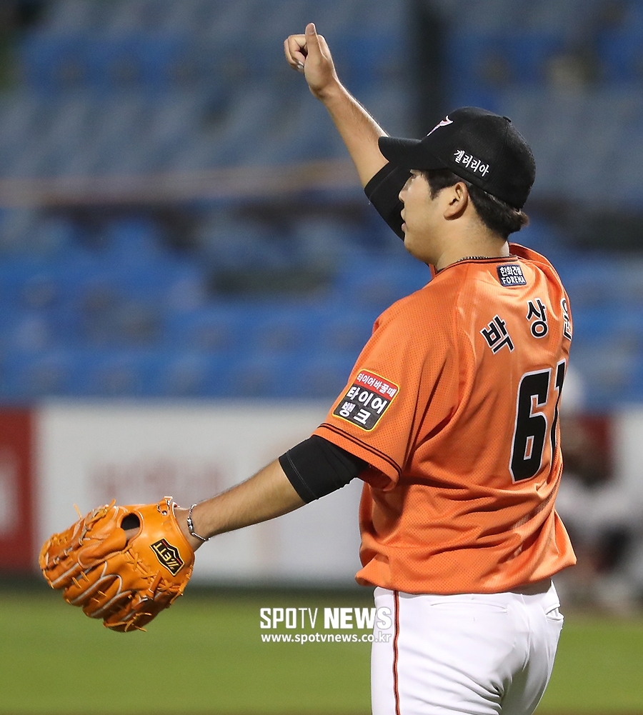 [포토S] 박상원, 정진호 향해 엄지 척