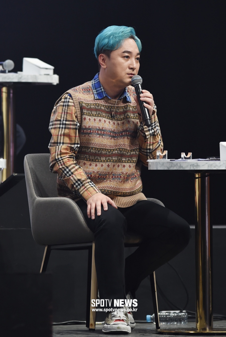 [LIVE 포토]'탑골랩소디' 황제성, '파랑 머리가 눈에 띠네'