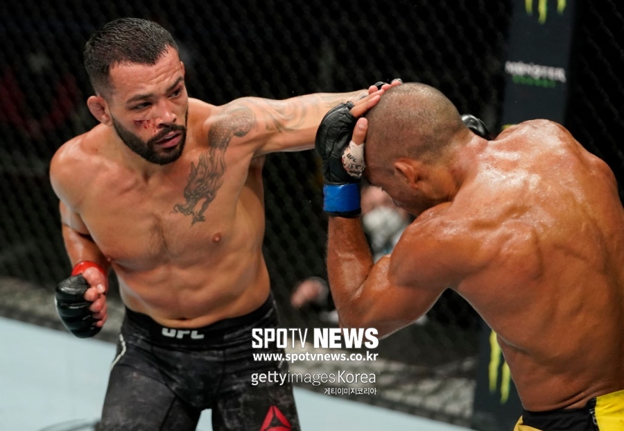 [정오의 UFC] "정찬성 싸우자"…뜬금없이 나타난 6연승 자객