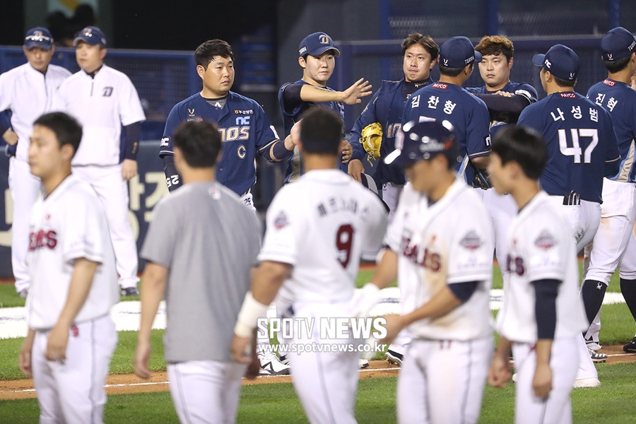 [포토S] 두산 상대로 대역전승 거둔 NC