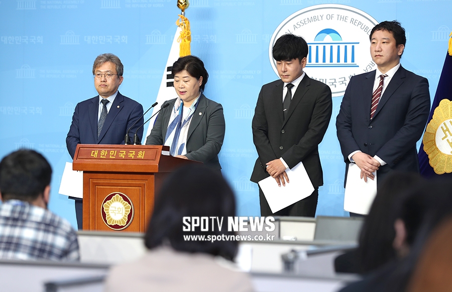 [포토S] 구하라 친오빠, 구하라법 촉구 위해 국회에서 기자회견