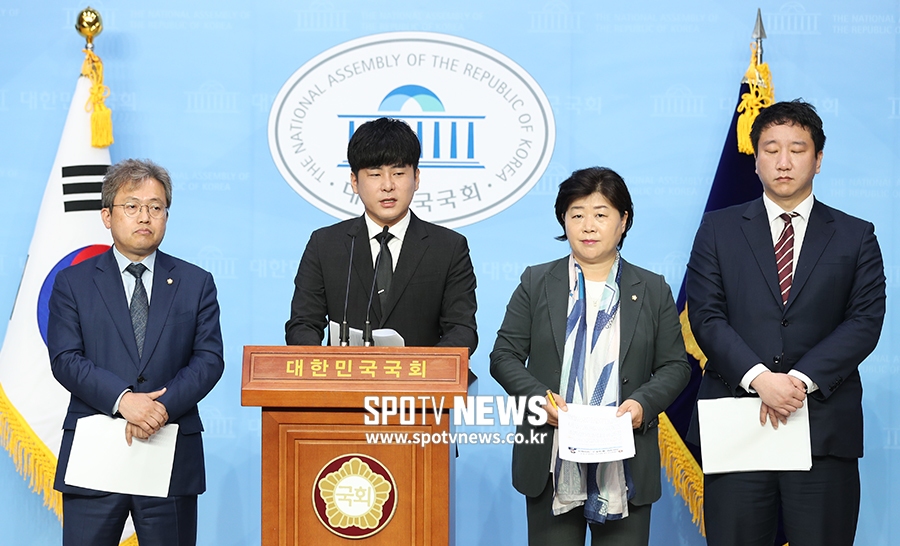 [포토S] 구하라 친오빠, "구하라법 통과 부탁드립니다"