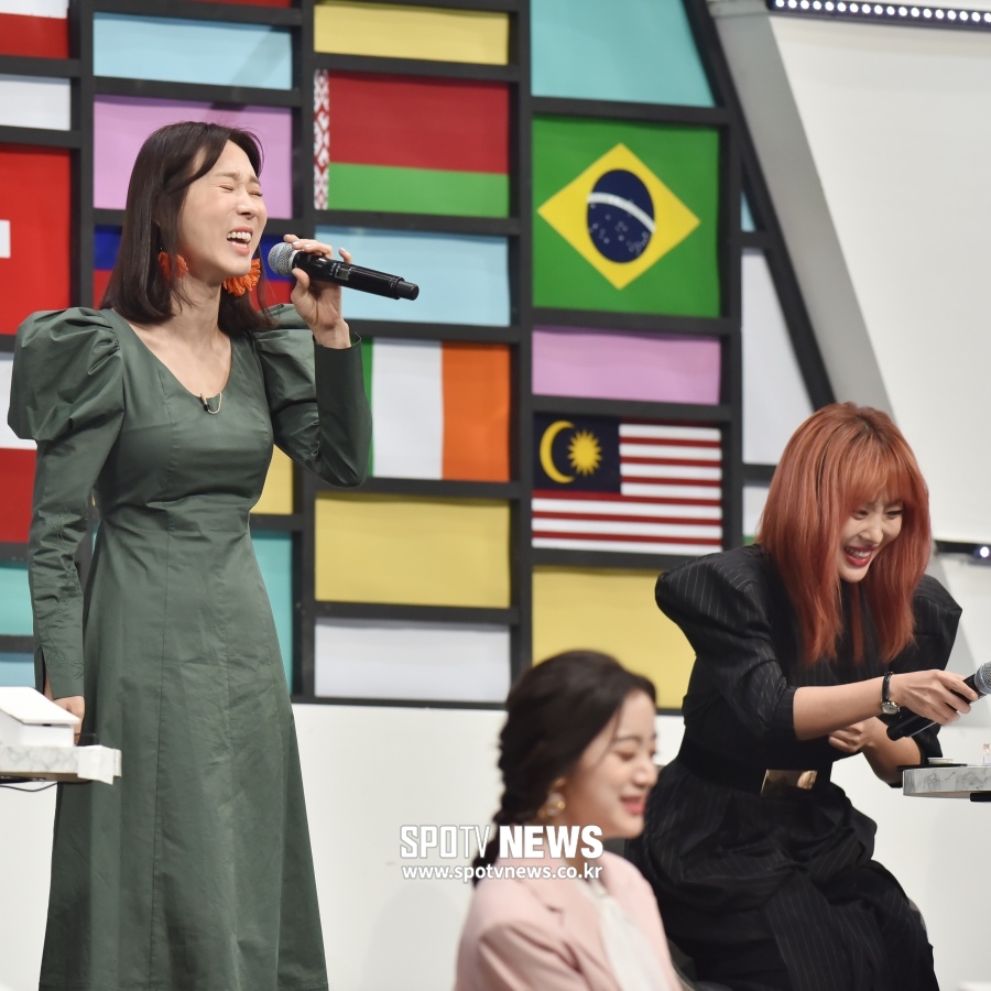 [LIVE 포토]이지혜-나르샤, 노래대결... 나르샤 판정승?!