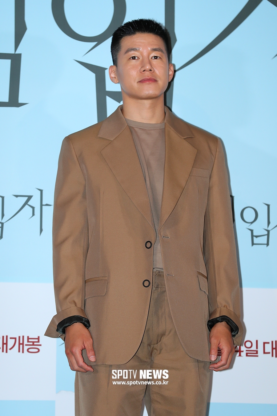 [포토S] 김무열, 다부진 표정