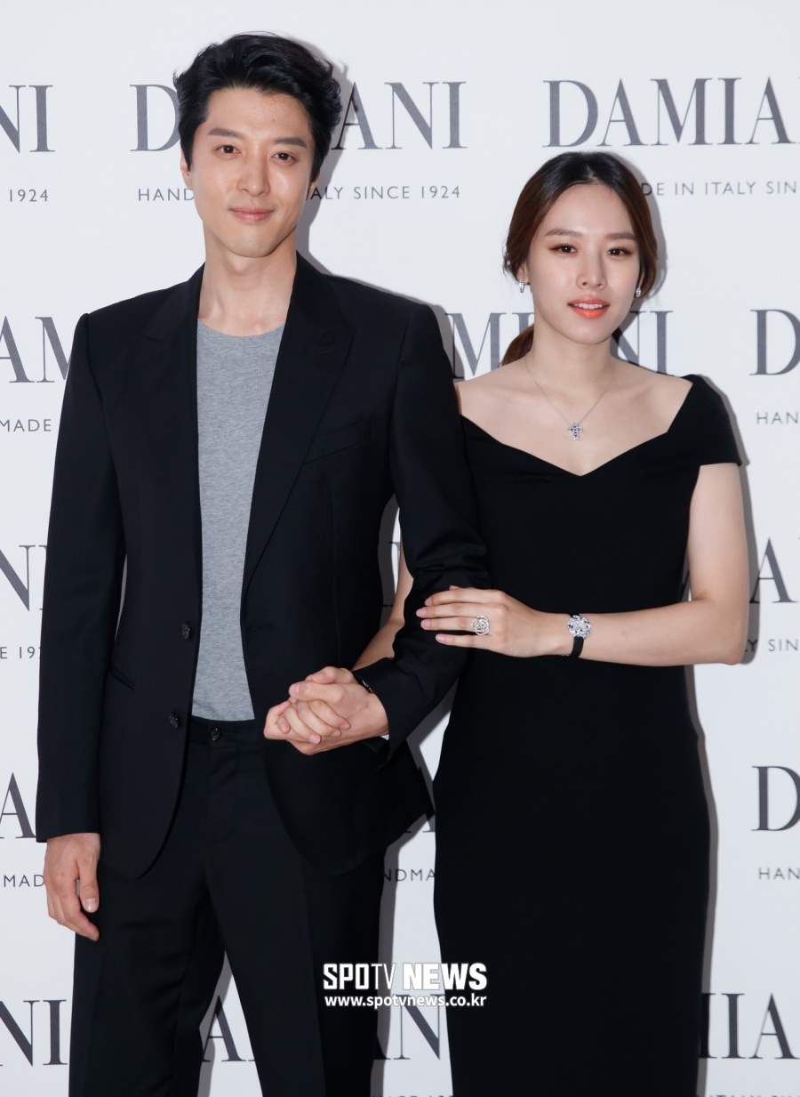이동건-조윤희, 결혼 3년만에 파경…"조정 절차 끝, 양육권은 조윤희"[전문]