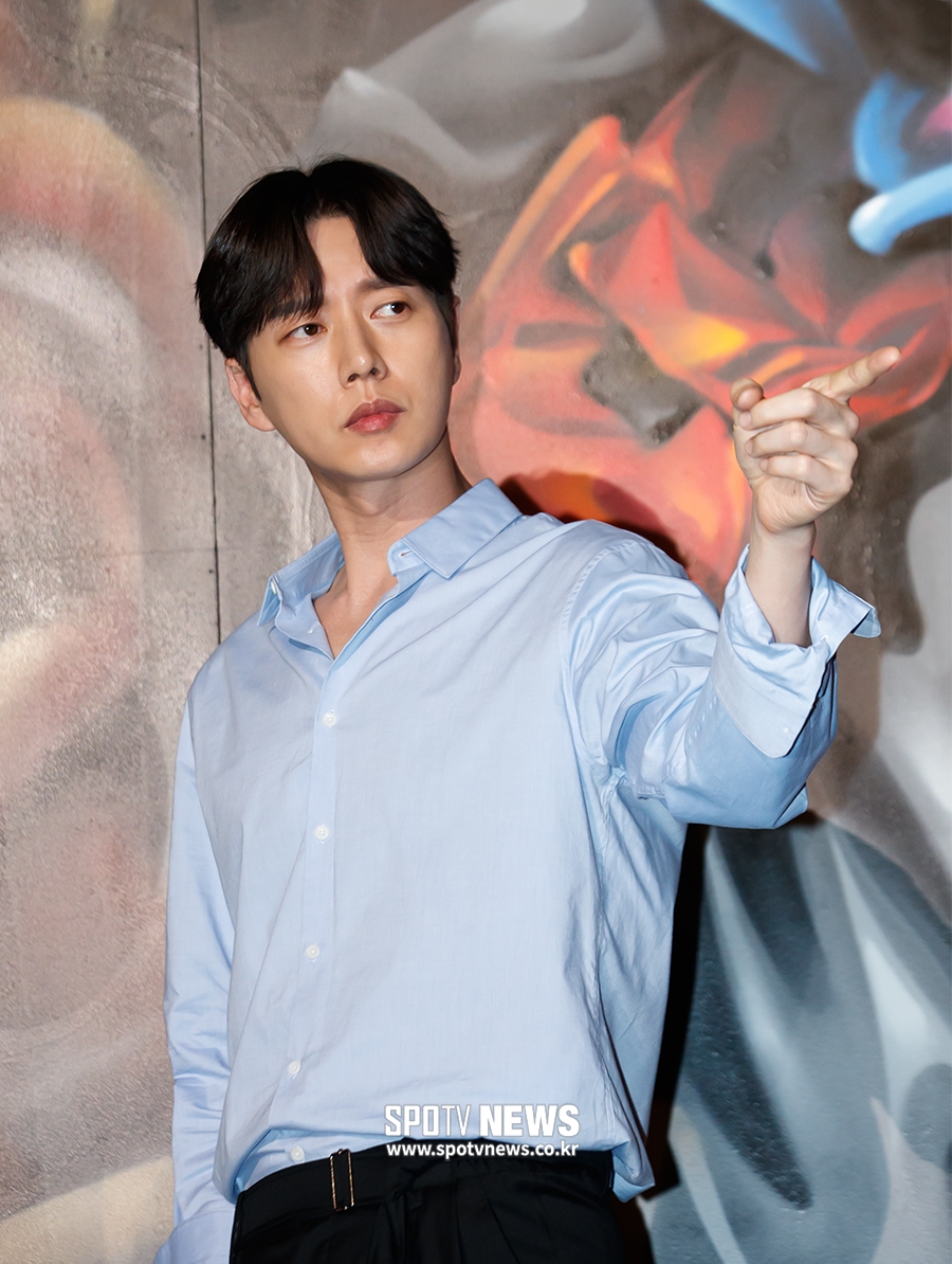 [포토S] 박해진, 부장님의 '꼰대' 포즈