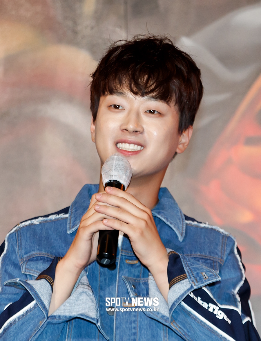 [포토S] 이찬원, '꼰대인턴, 응원 왔어요'