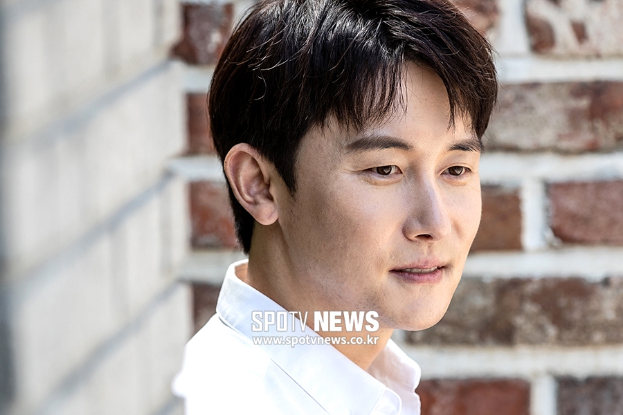 [포토S] 김준한, 오똑한 콧날