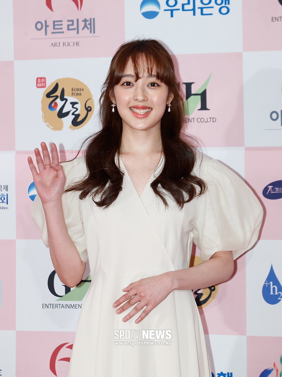 [포토S] 환하게 미소 짓는 배우 김보라
