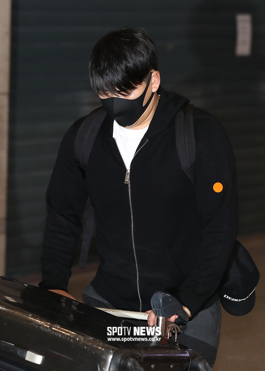 [포토S] 고개 숙인 강정호
