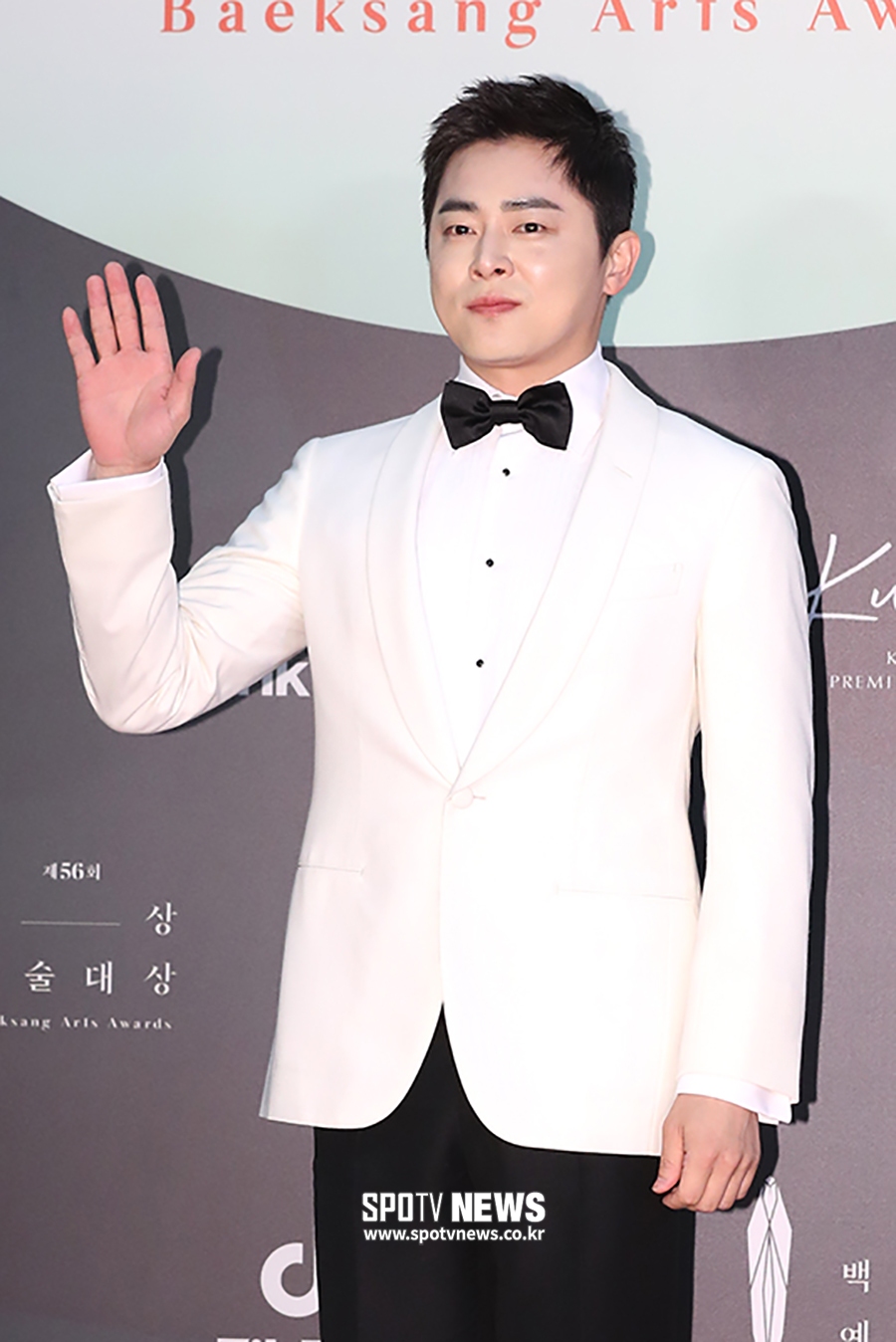 [포토S] 조정석, 의사 가운 벗고 턱시도