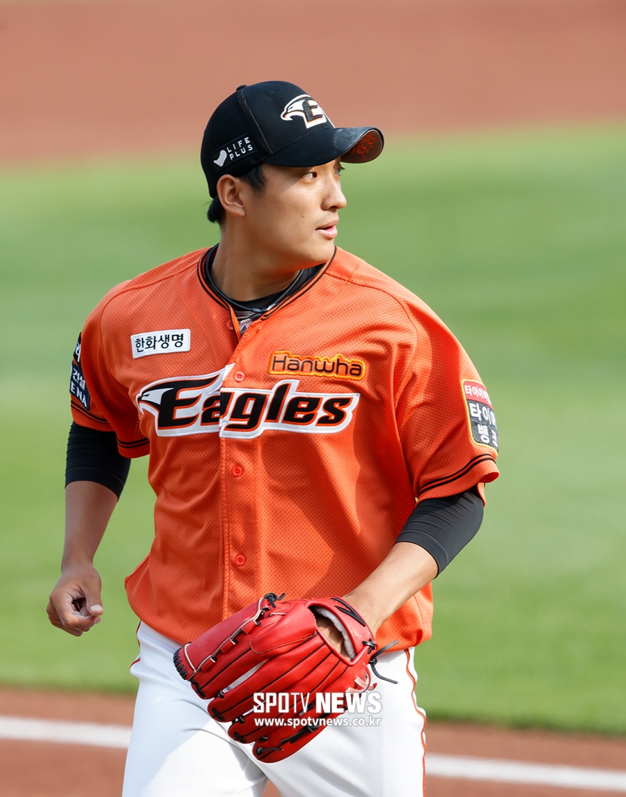[포토S] 김이환, 1회부터 실점
