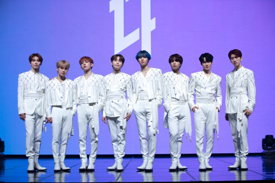 "'프로듀스X101'→데뷔=기쁨 8배"…'향기돌' 엘라스트 하세요[종합]