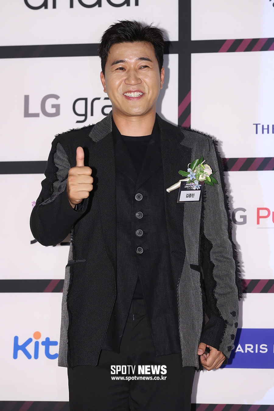 [포토S] 김종민, 엄지 척