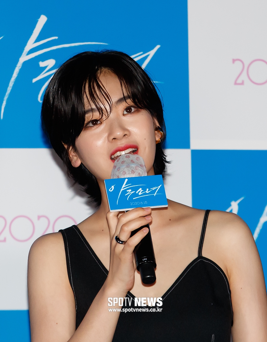 [포토S] 인터뷰하는 배우 이주영