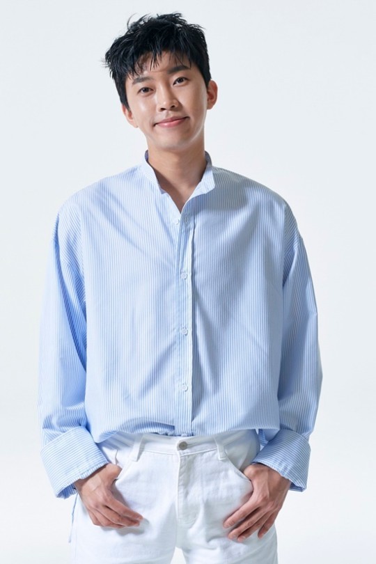 "4000만원 기부→헌혈증"…임영웅, 팬클럽 기부에 행복한 생일[종합]
