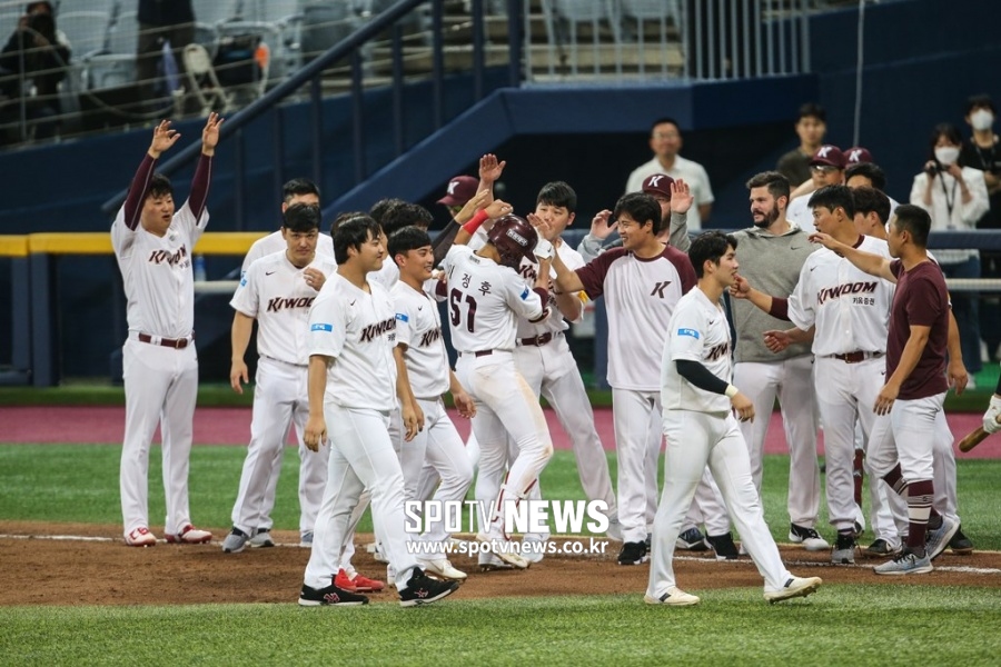 [고척 게임노트]키움, 또 롯데전 끝내기 승리! 해결사는 주효상