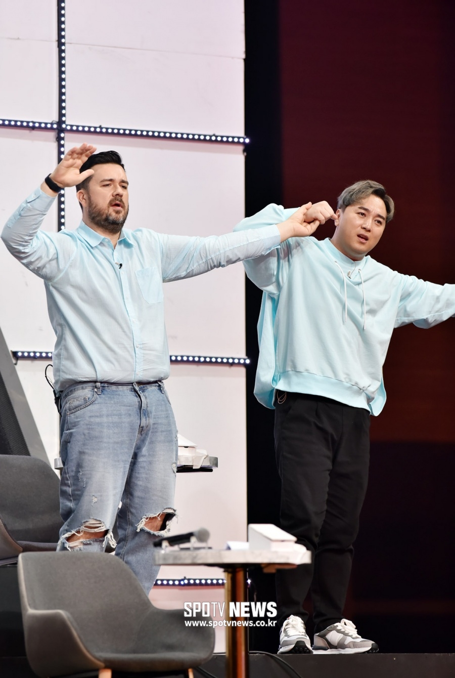 [LIVE 포토]샘 해밍턴-황제성 '탑골랩소디 무대, 일어설 수 밖에 없게 만드네'