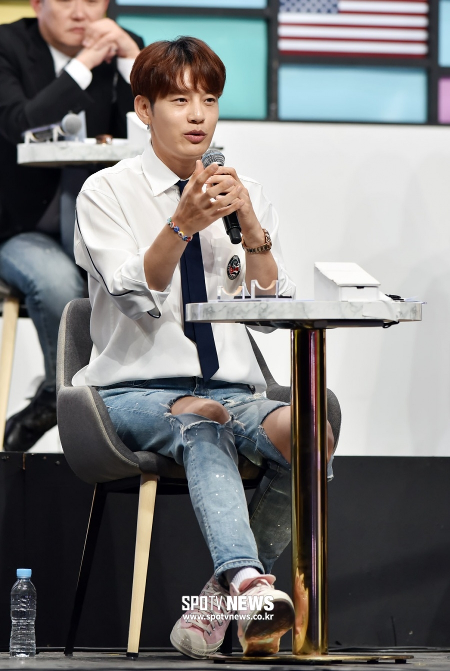 [LIVE 포토]세븐, '탑골랩소디 글로벌 판정단 맡았어요'
