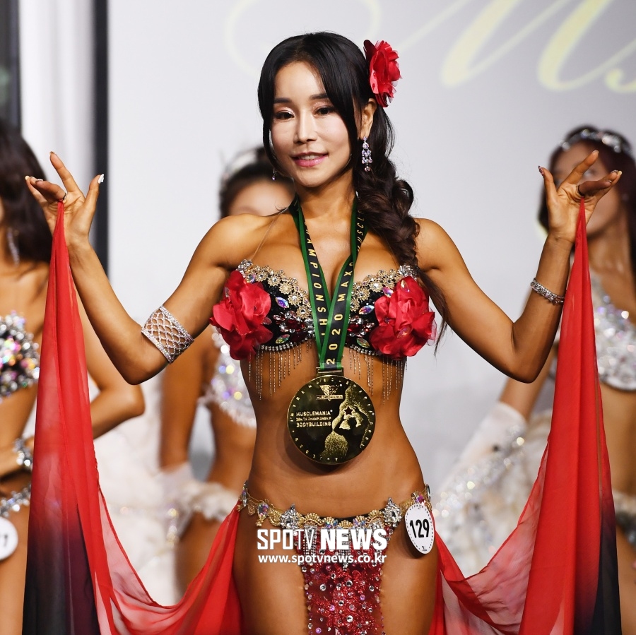[LIVE 포토]머슬마니아 허시아, '비키니 클래식 4위 했어요'