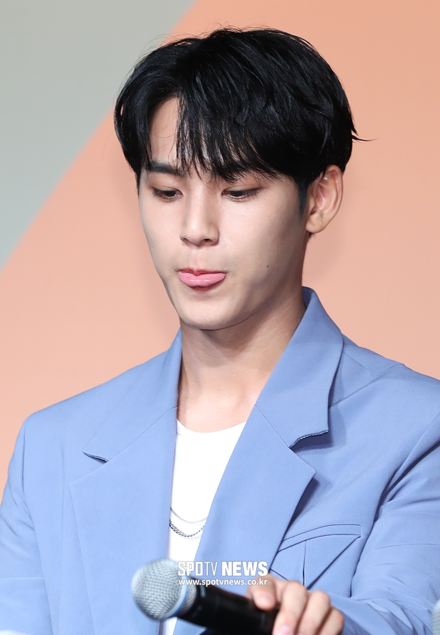 [포토S] '이태원 방문 논란' 세븐틴 민규, "실망 안겨드려 죄송"