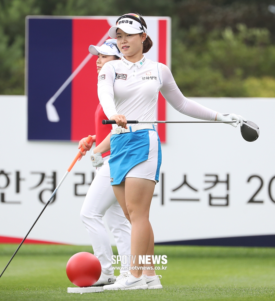 [포토S] 임희정, '스트레칭도 귀여워'