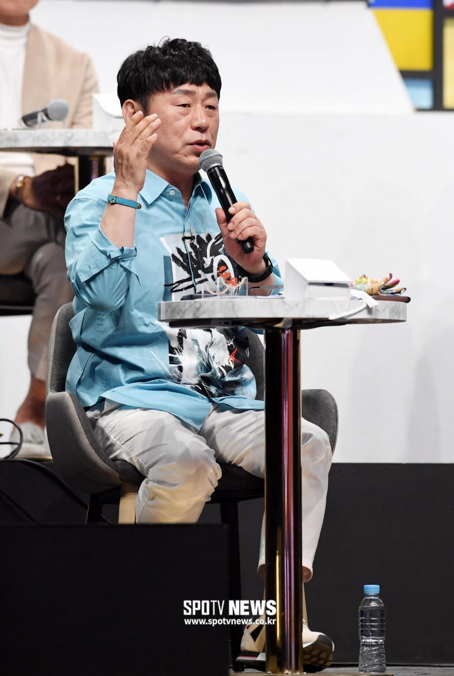 [LIVE 포토]이건우 작사가, '탑골랩소디에 빠질 수 없는 감초'