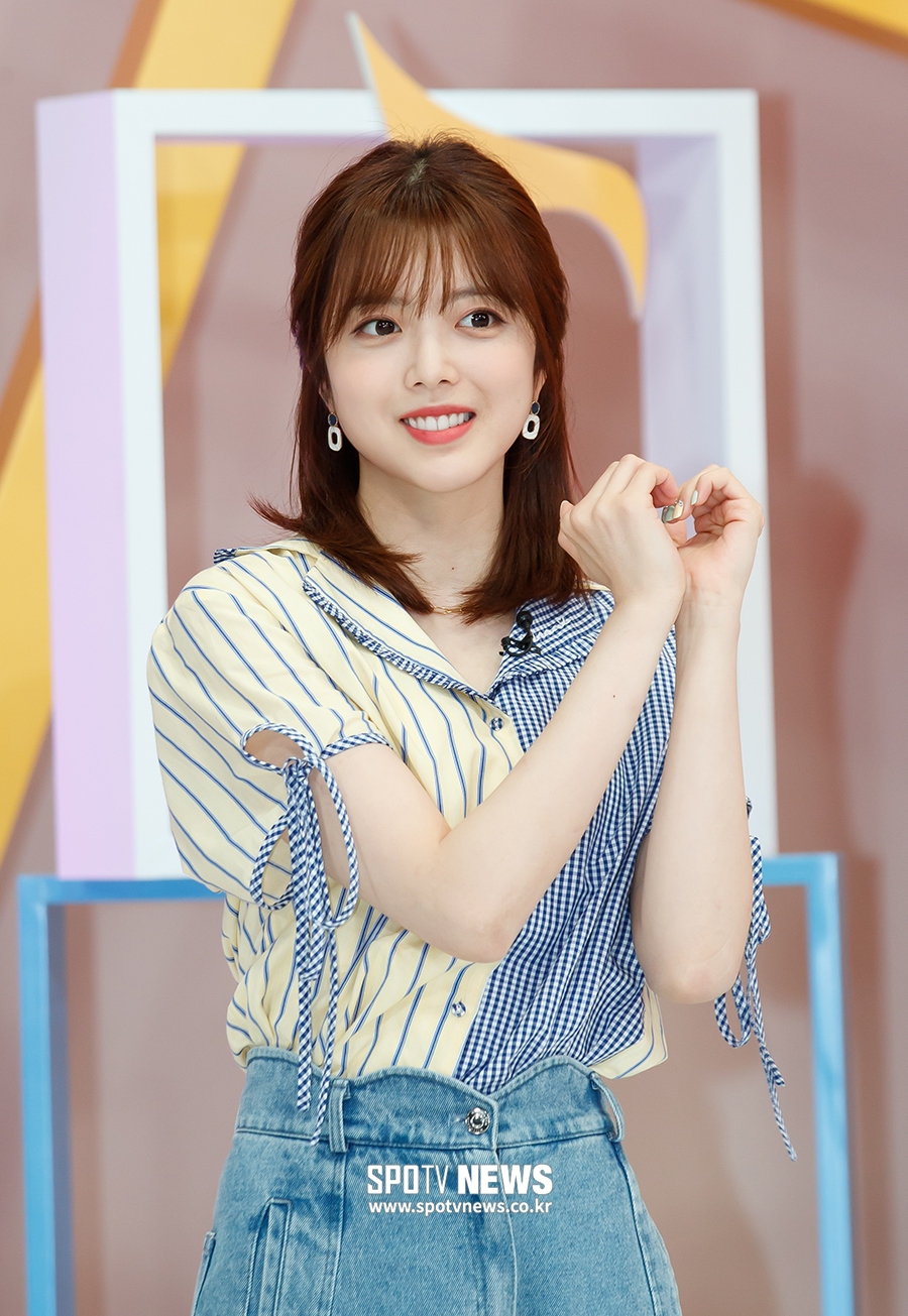 [포토S] 위키미키 지수연, 귀여운 손하트